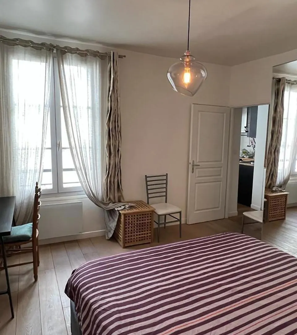Dream In The Heart Of Le Marais Paris